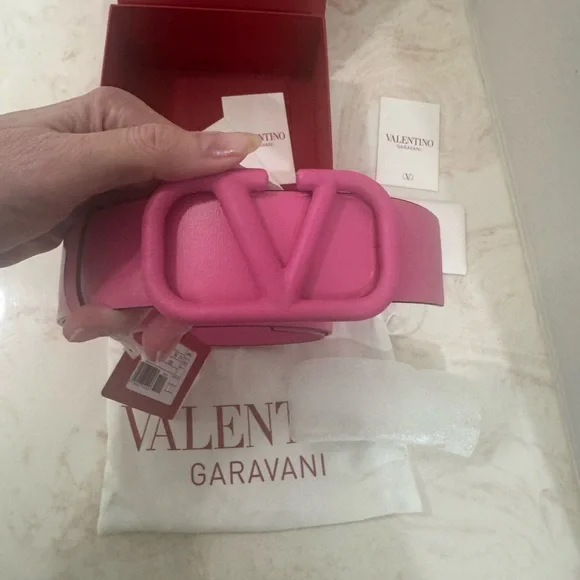Valentino Vibrant Pink Logo Belt Valentino Garavani - Hot Pink VLogo Signature Belt main image 3